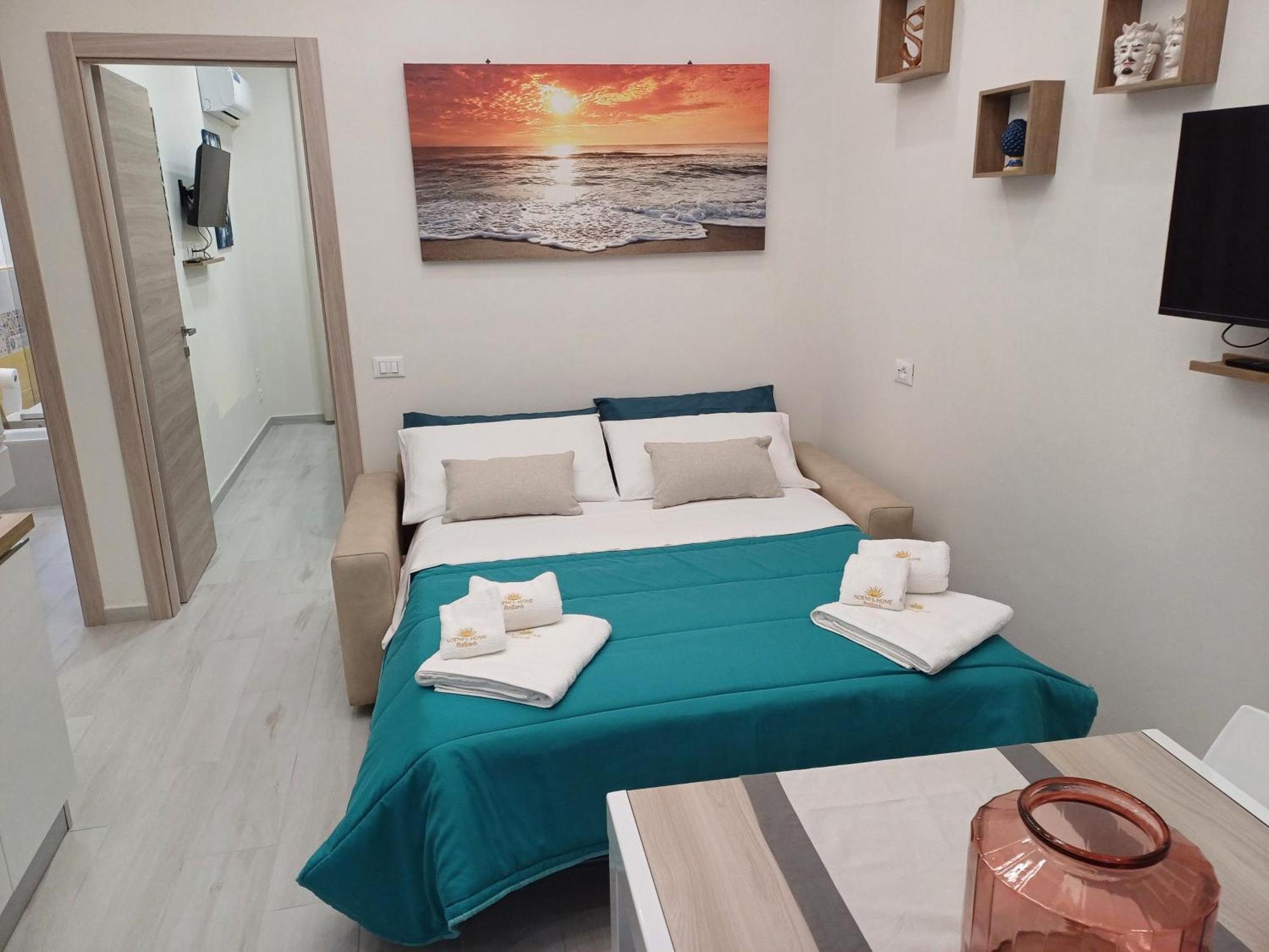 Noemi's Ballaro' Apartment *